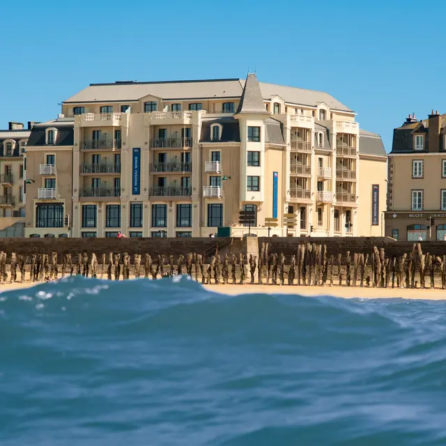 Le Nouveau Mer côté mer -