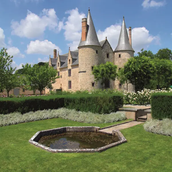 Le Bois Orcan : château des XIVe et Xve siècles, Jardin médiéval et L'Athanor, Musée et Parc de sculpture d'Etienne Martin