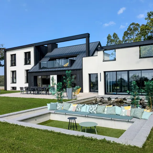 Villa Short Cravate