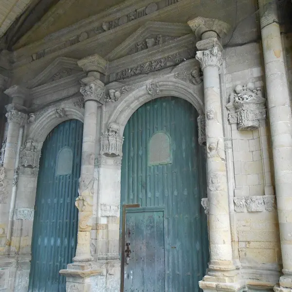 Porte église Bais