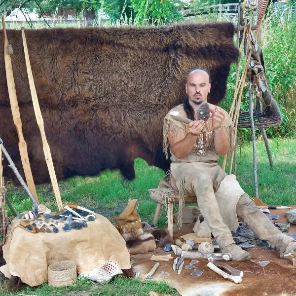 1406 - Tous au musée ! Remontez le temps - © Les Musées Chinon Vienne et Loire