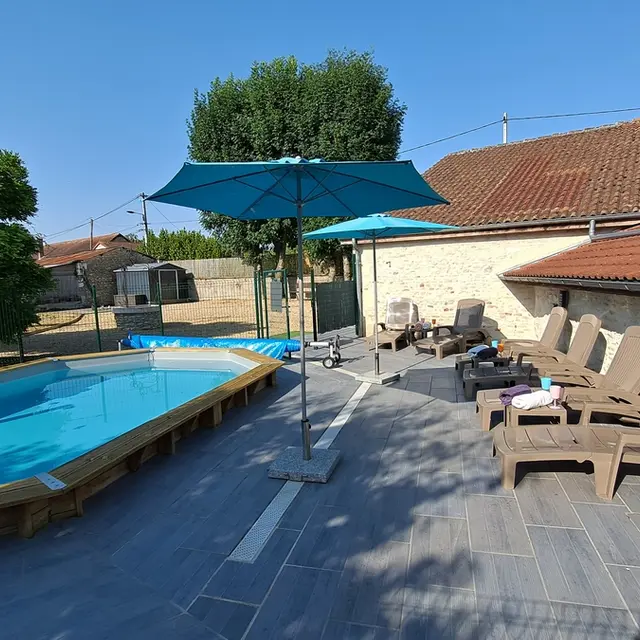 ACVL-CHAVEIGNE- GÎTE ANGULUS RIDET- David Charbonnier-07.2035-3-Piscine