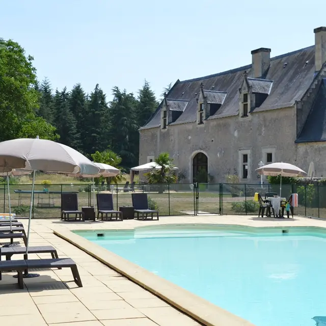 Le Château de Hommes_1