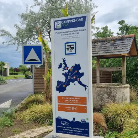 Aire Camping-Car Park de Cinq-Mars-la-Pile