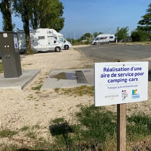 Aire_de_camping-car_Montrésor_Loches_Val_de_Loire