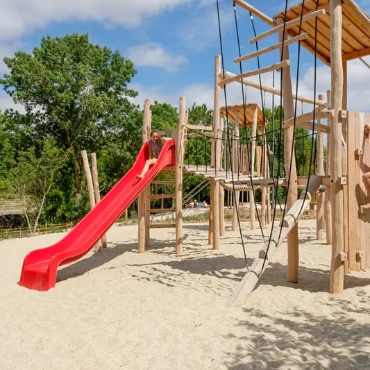 Aire_de_jeux_chemillé_M. Desfontaine_OT Loches (4)