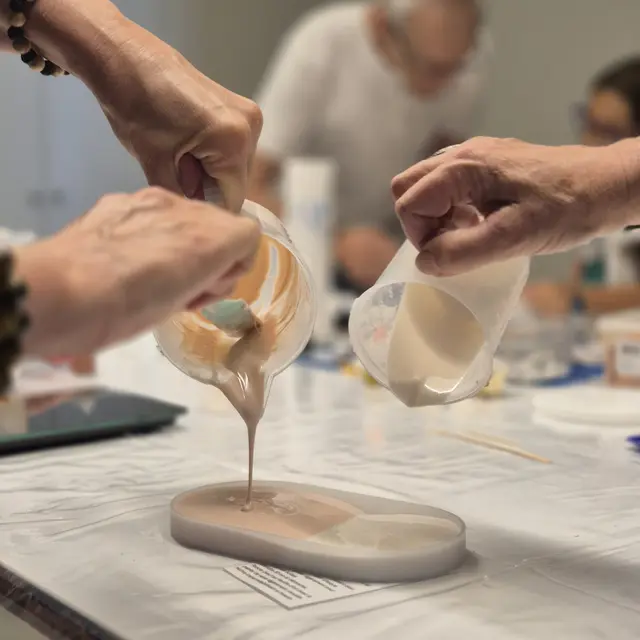 Atelier_jesmonite_Samana_Cosmétiques_28-08-2024_Crédits_OT-Montlouis-Vouvray (20)