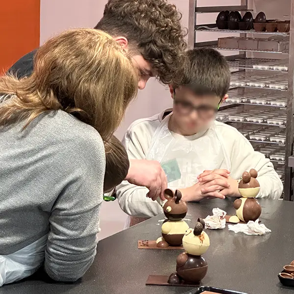 Atelierchocobonhomme-cadeauetchocolat-valdeloire