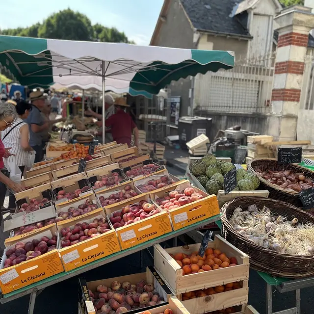 CHINON- Marché hedomadaire du jeudi - 150633 - OT ACVL VAYER Audrey.jpeg.jpeg