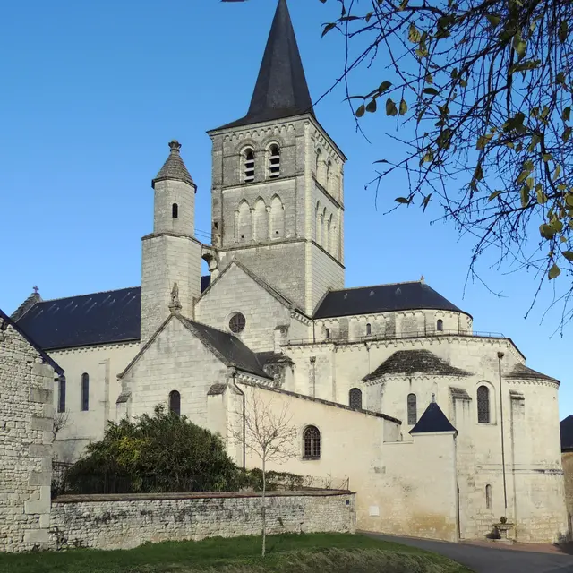 Collegiale Saint Georges - Faye la Vineuse