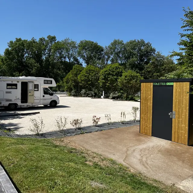ESVRES-aire de camping-car (2)