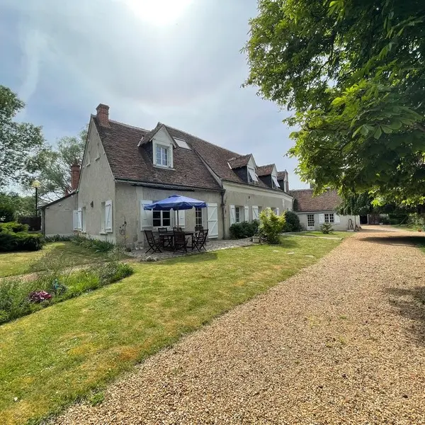 Escale Carisienne extérieur 1