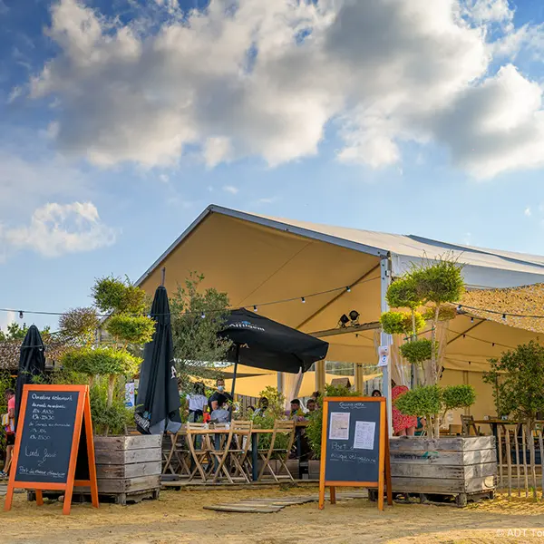 Guinguette_Farmers-lac-de-_hommes_Credit_ADT_Touraine_JC_Coutand-2030