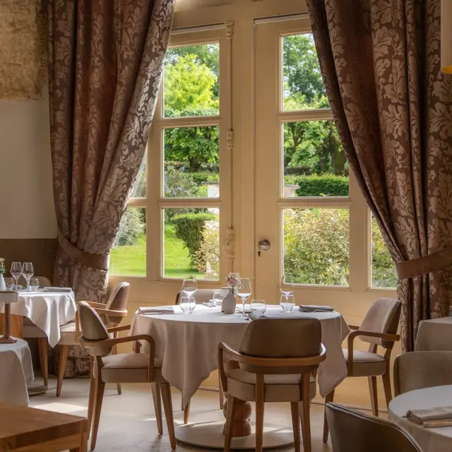 Salle de restaurant Château de Pray