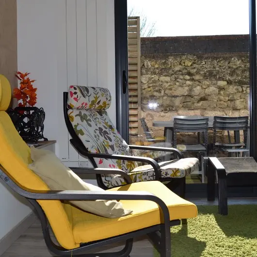 Salon, vue sur terrasse