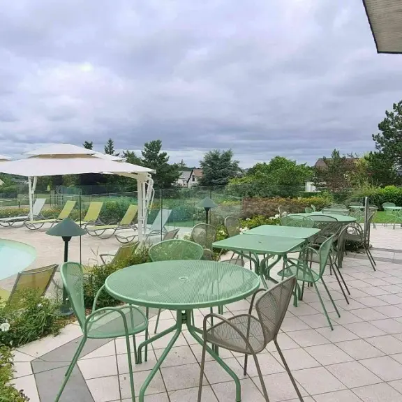 Terrasse Novotel Café