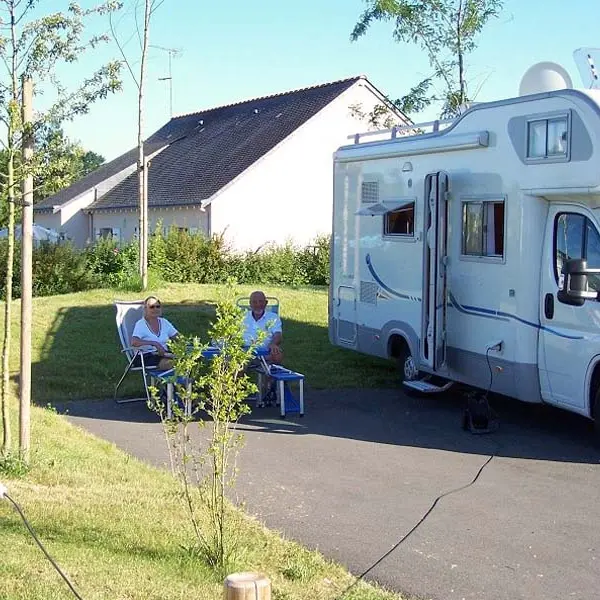 Aire de services du lac Mousseau - Stationnement camping-car à Avoine.