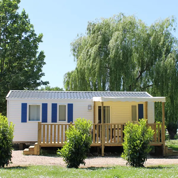 Camping Les Acacias - La Ville-aux-Dames, France.