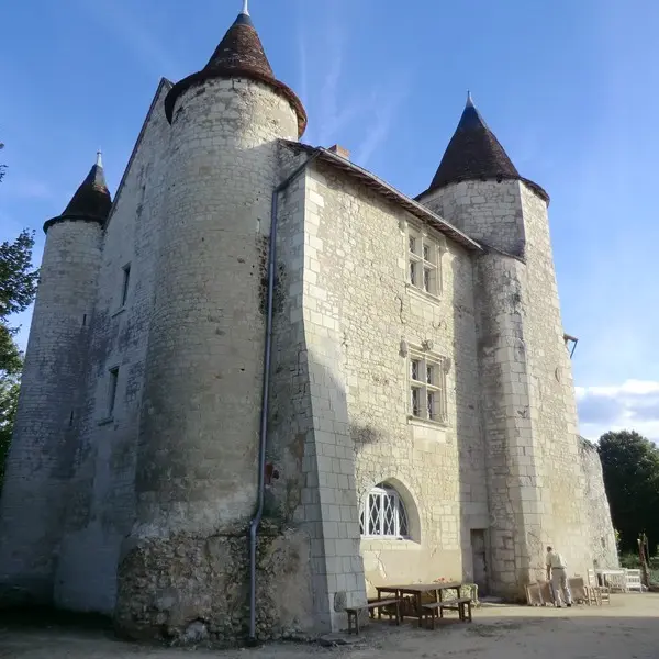 chateau-de-rouvray1-chambon-valdeloire