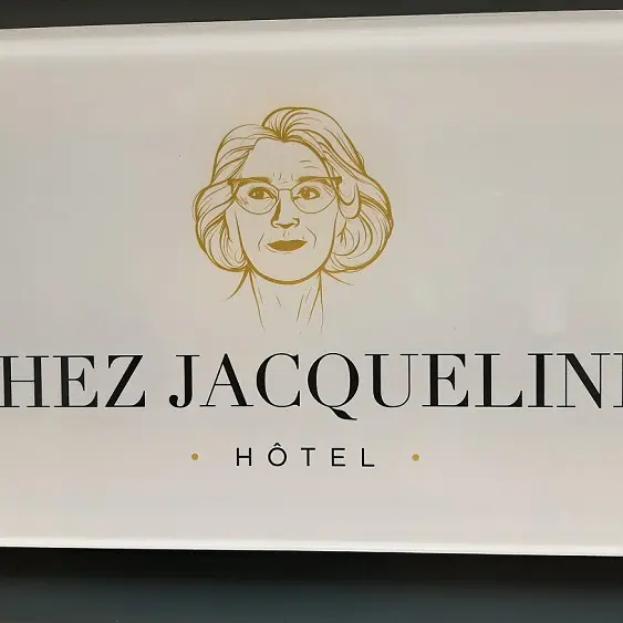 Chez Jacqueline - Hôtel à Tours.