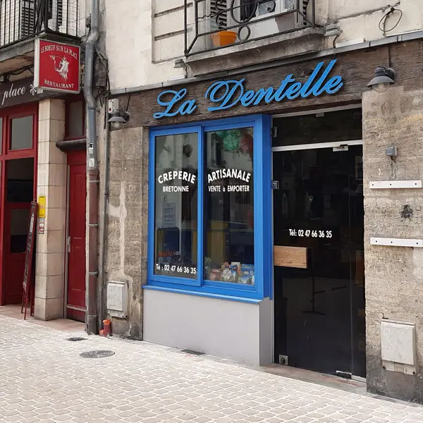 La dentelle - Crêperie traditionnelle place du grand marché, à Tours.