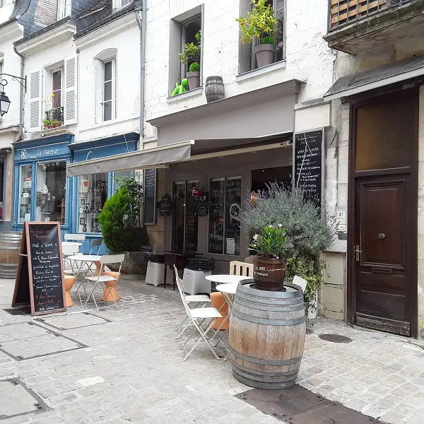 la loire en exterieur -interieur- loches - valdeloire