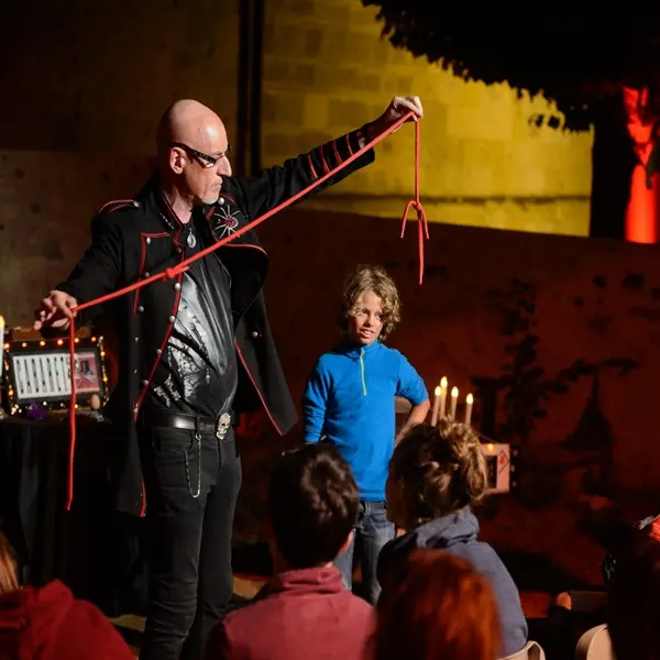 spectacle-magie-loches-valdeloire