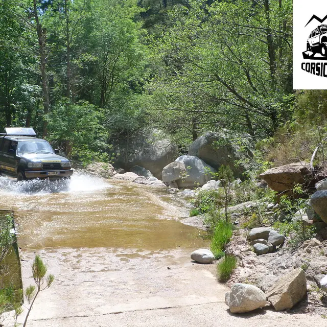 CR4X4 - passage de gué