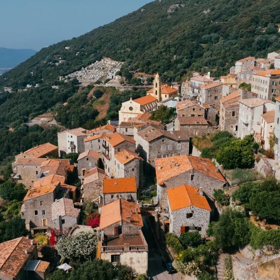 OLMETO, village en balcon sur le golfe du Valinco