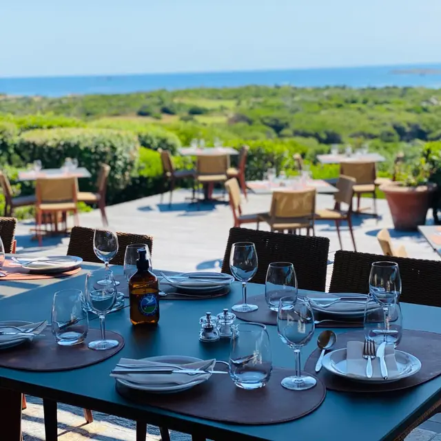 Restaurant-bonifacio-club-golf-sperone_u sperun