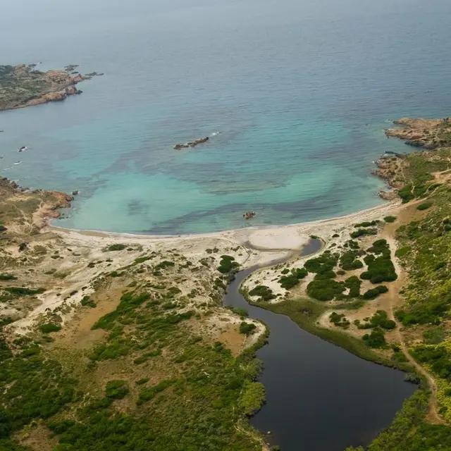 plage_stagnolu_vue aerienne_bonifacio