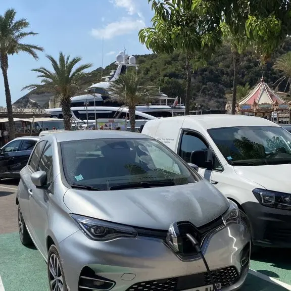 borne-de-recharge-parking-minute-bonifacio