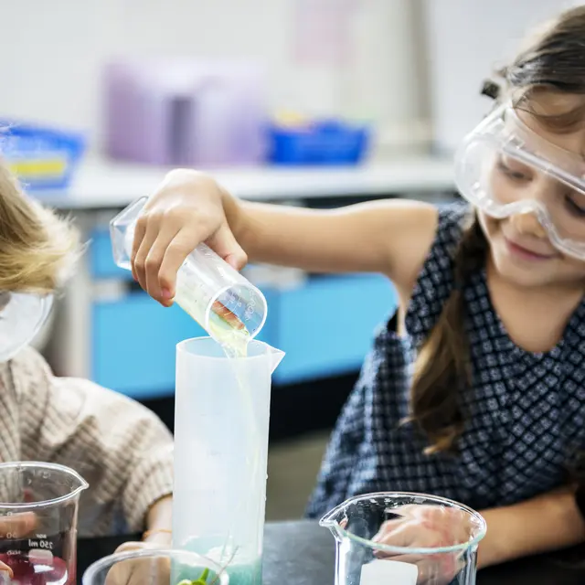Atelier jeune public : récréasciences - Micro Folie Bonifacio
