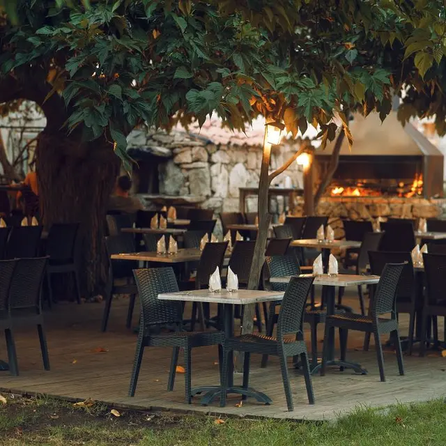 Restaurant terrasse extérieure