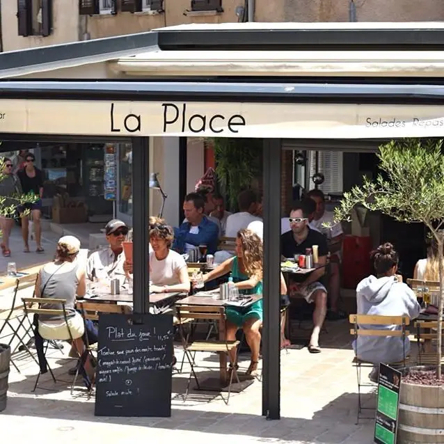 laplace-restaurant-bonifacio_ext_ete