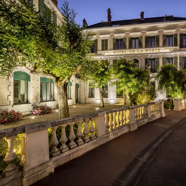 FACADE HOTEL