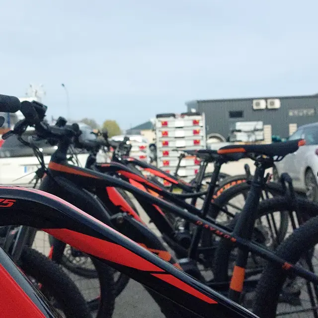 6 VTT AE neufs