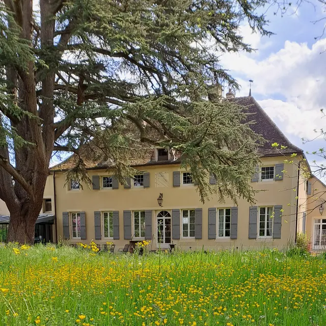Les granges, côté parc