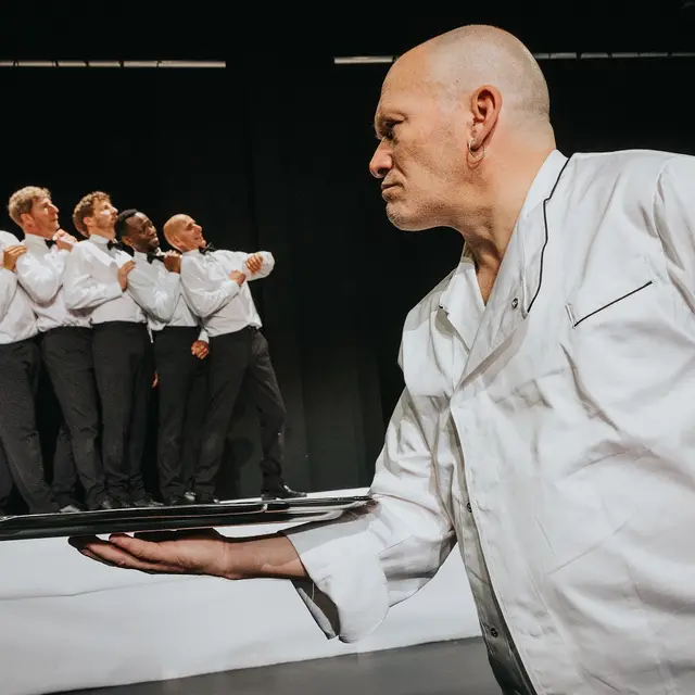 2024-10-04-Garçon un Kir-Artdam-V.Arbelet 247reduit