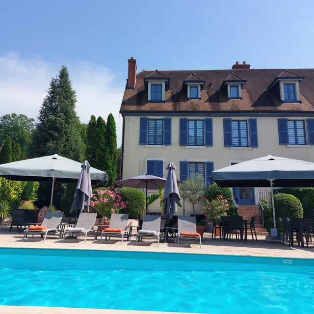 Côté piscine