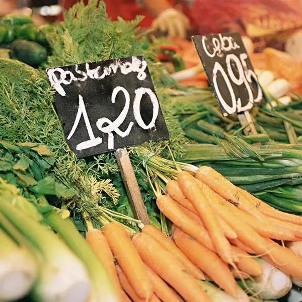MARCHÉ HEBDOMADAIRE DE LUXEUIL-LES-BAINS, ET VOSGES DU SUD_1