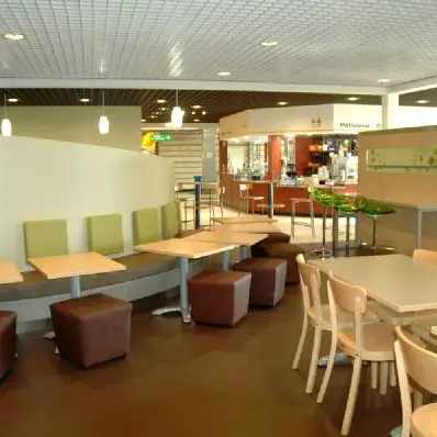 CAFÉTÉRIA CORA_1
