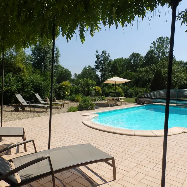 La piscine couverte et chauffée