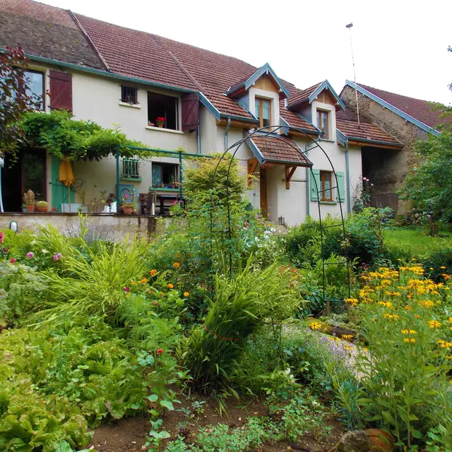 CHAMBRES D'HOTES LE COUCOU A RIOZ_1