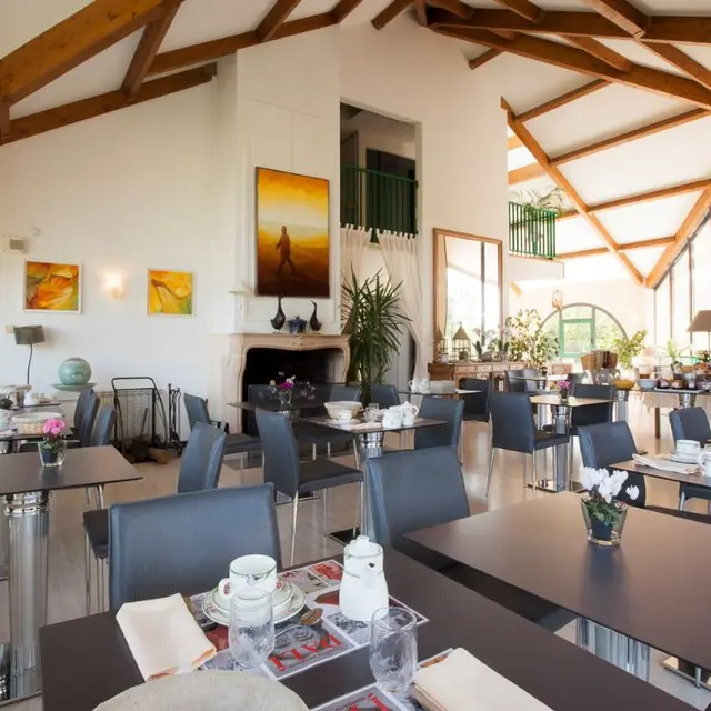 Salle petit déjeuner