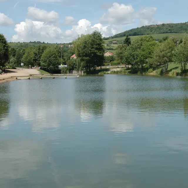 LAC DE NOLAY