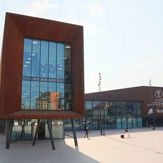 Cité Internationale de la Gastronomie et du Vin