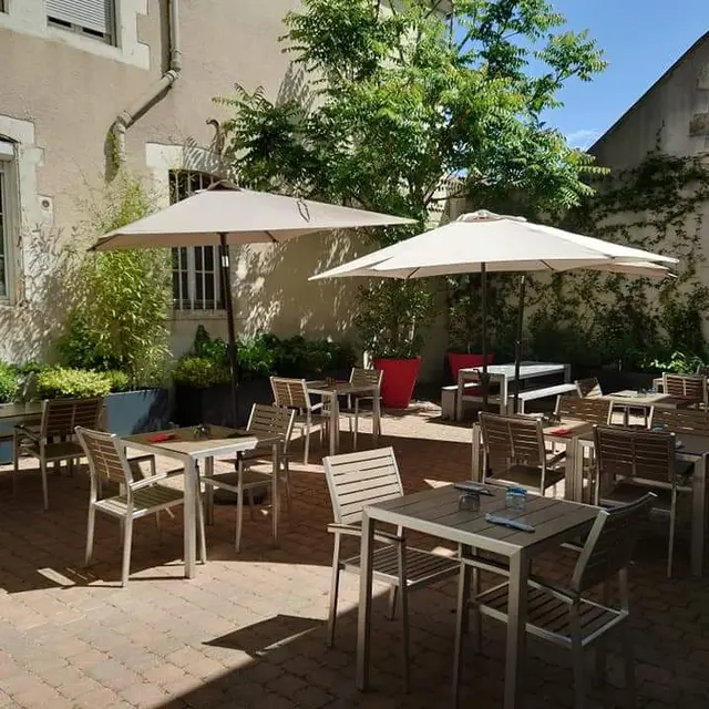 A-COTE-DU-SAINT-MARTIN-Terrasse-interieure-1-jpg