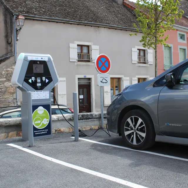 Borne_Recharge_Vehicule_Electrique©SYDESL