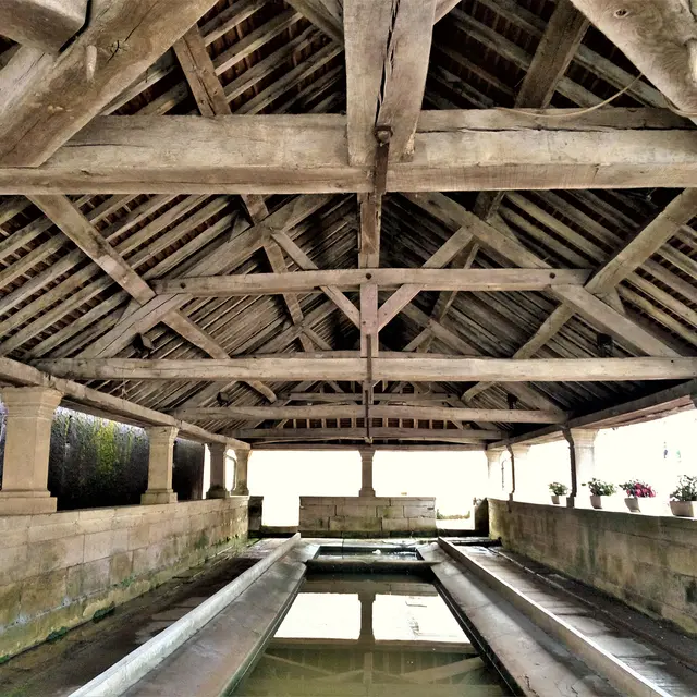 Delain fontaine lavoir